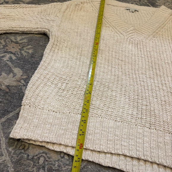 American Eagle Women’s Cream Oversized Cable Knit Sweater - XS - Picture 9 of 11